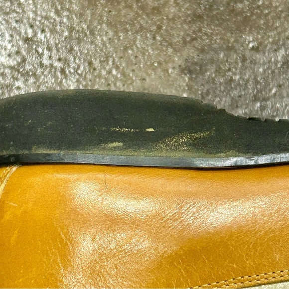 Salvatore Ferragamo Vara Bow Loafers - Size 6B - Picture 2 of 11